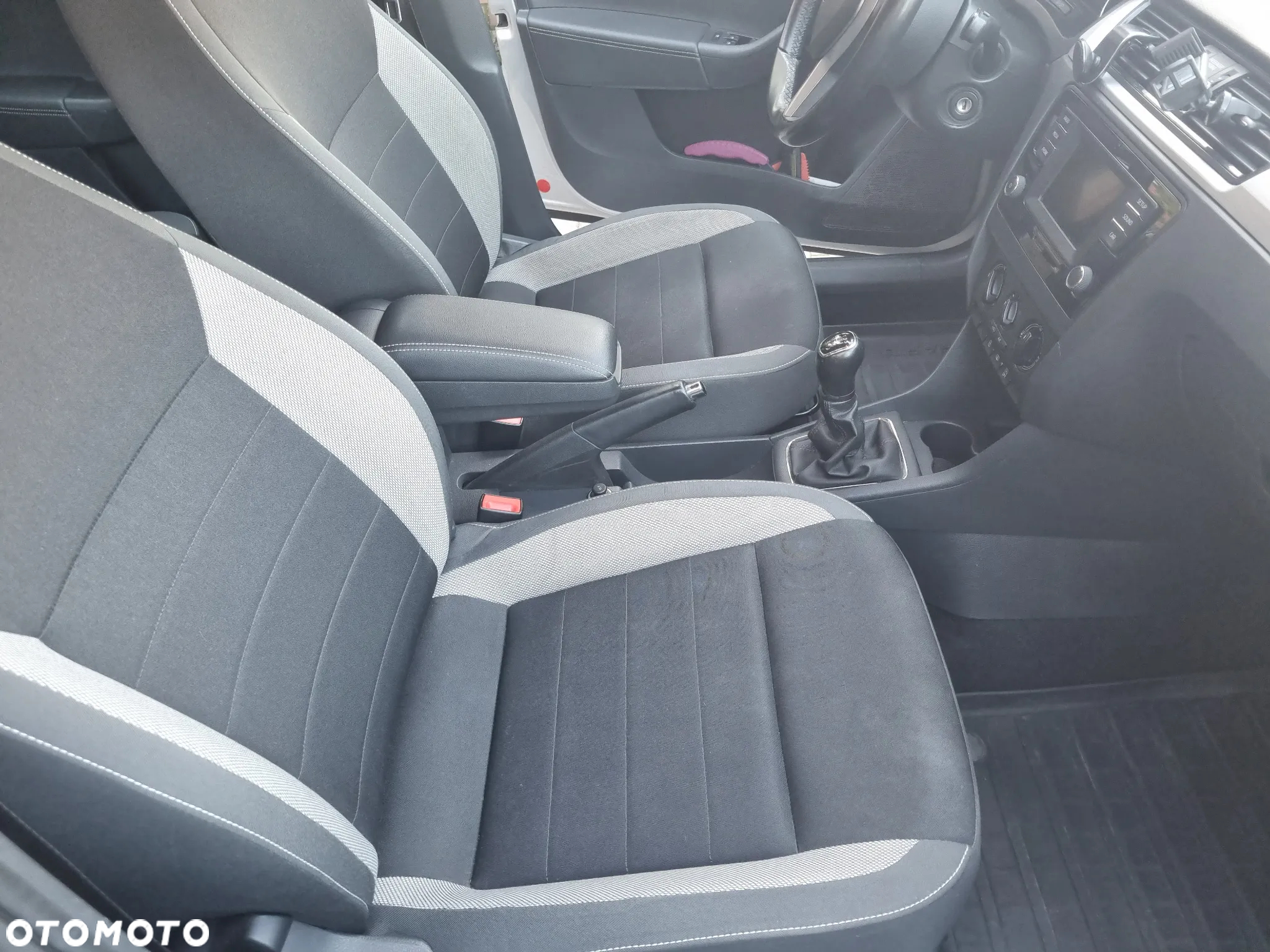 Skoda RAPID 1.6 TDI DPF Ambition - 9