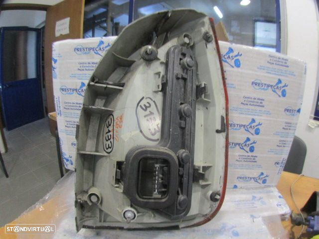 Farol Tras Stop3133 OPEL ZAFIRA A 1999 2.0DI 80CV 5P CINZA ESQ - 2