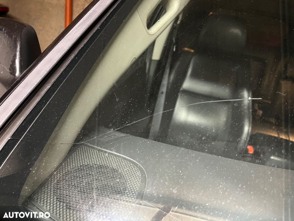 Jeep Grand Cherokee - 22