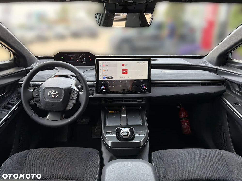 Toyota C-HR+ - 16