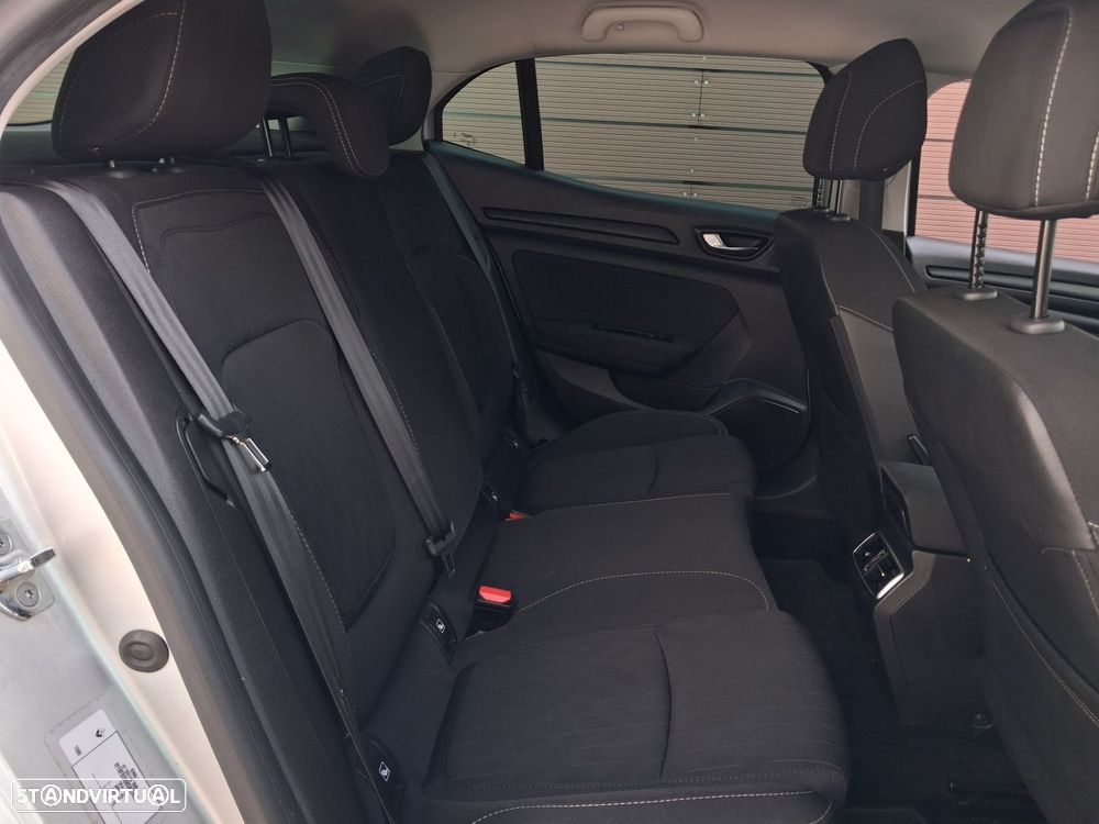 Renault Mégane 1.3 TCe Limited - 16