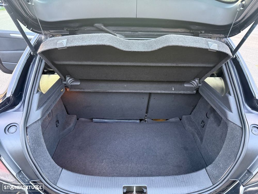 Opel Astra GTC - 12