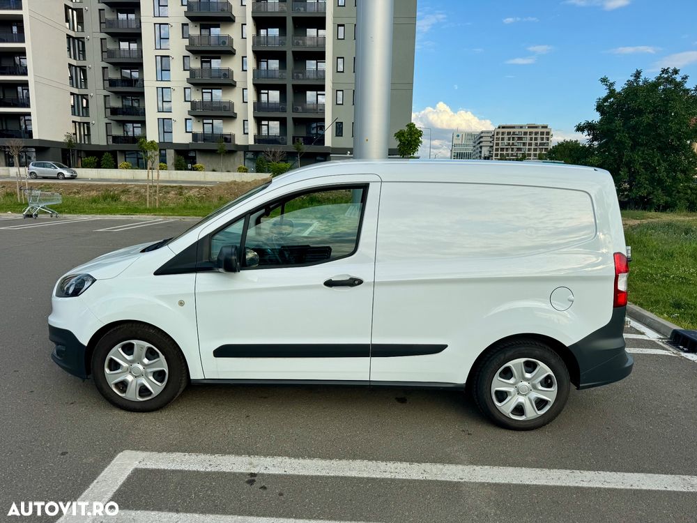 Ford Transit Courier - 6