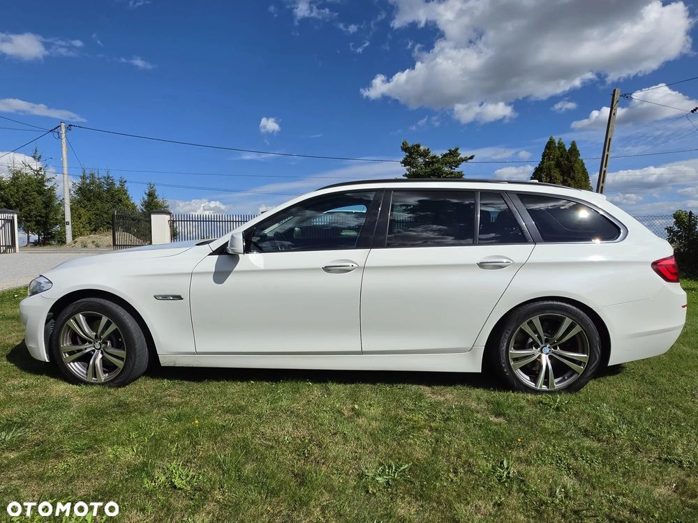 BMW Seria 5 2011 photo 2