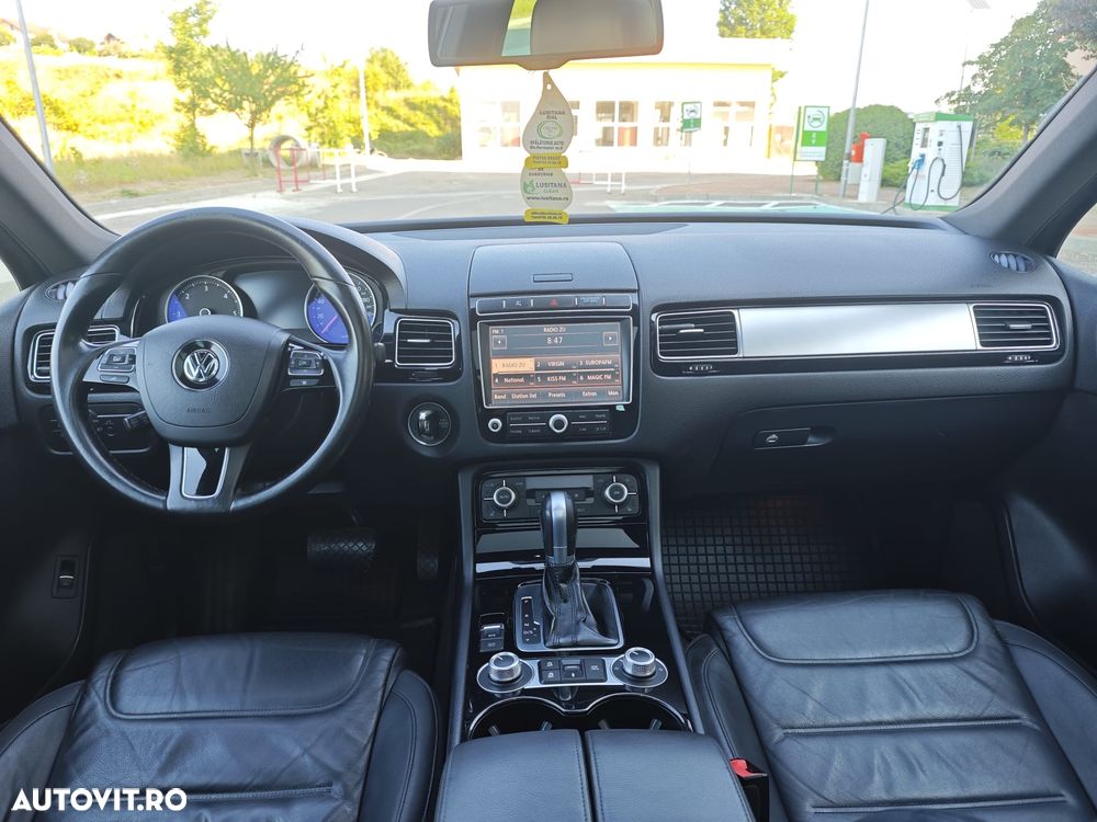 Volkswagen Touareg - 2