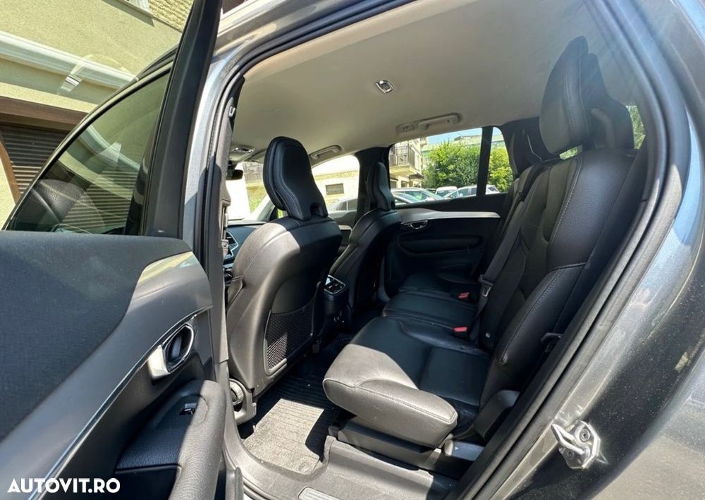 Volvo XC 90 D5 AWD Momentum - 8