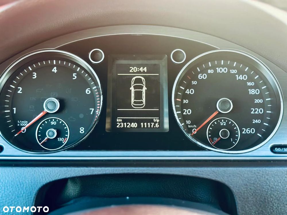 Volkswagen Passat 1.8 TSI BMT Highline - 20