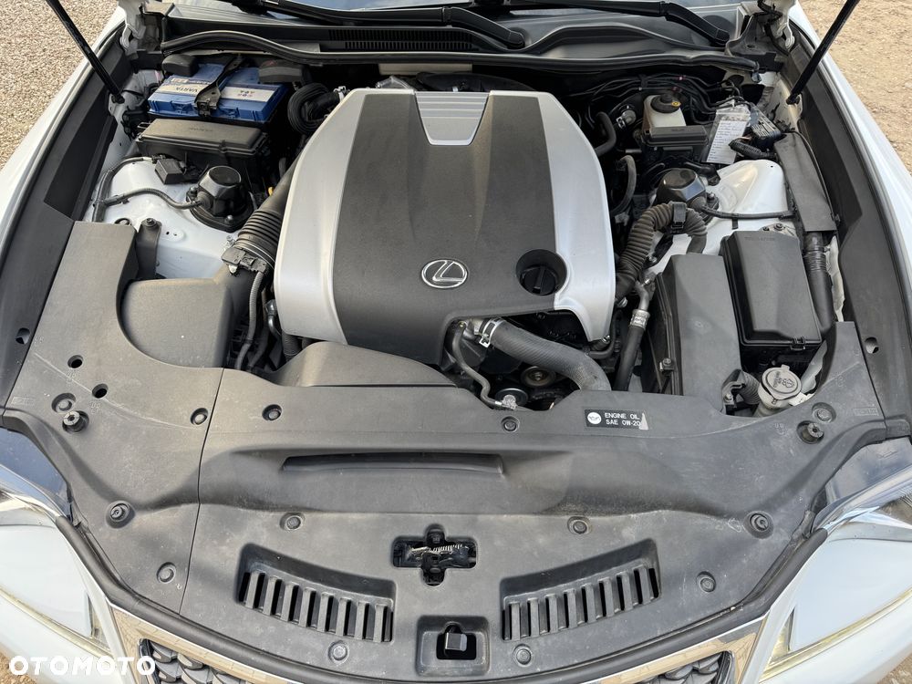 Lexus RC - 8