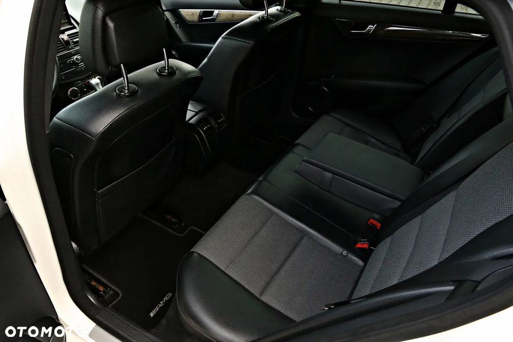Mercedes-Benz Klasa C 220 CDI DPF Automatik Avantgarde - 7