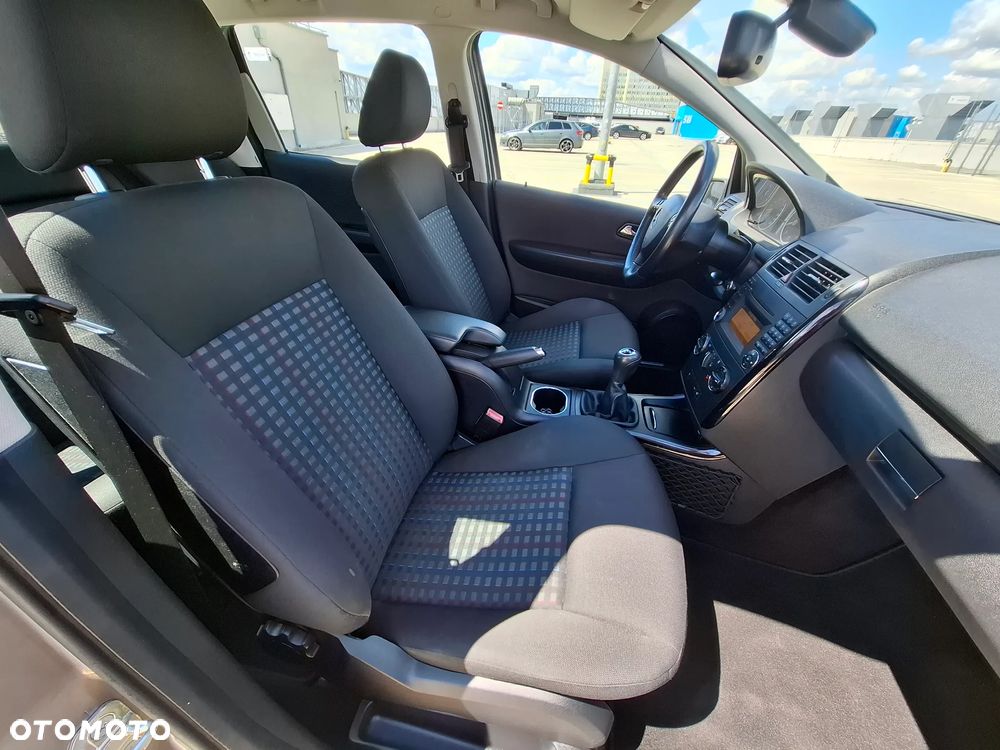 Mercedes-Benz Klasa A 180 BlueEFFICIENCY - 13