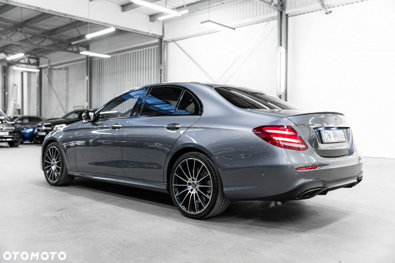 Mercedes-Benz Klasa E - 9