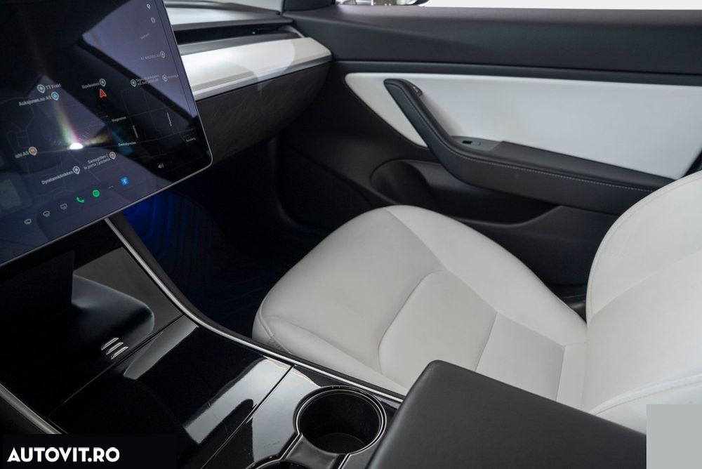 Tesla Model 3 Langstreckenbatterie Allradantrieb Dual Motor Performance - 11