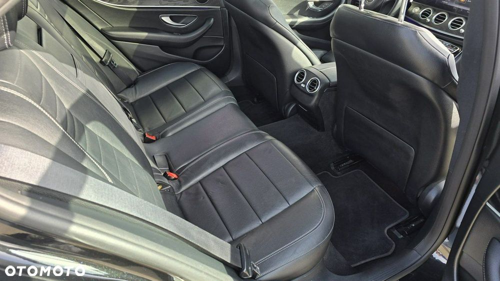 Mercedes-Benz Klasa E - 21