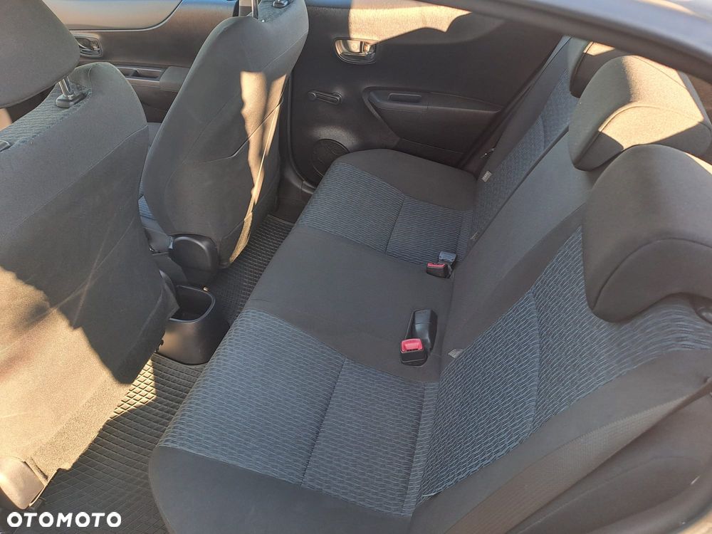 Toyota Yaris - 11