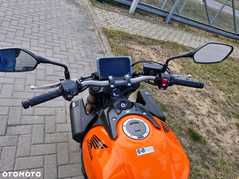 Honda CB - 11