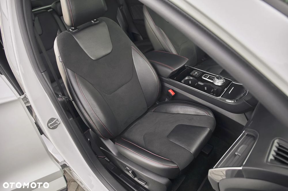 Ford Edge 2.0 EcoBlue Twin-Turbo 4WD ST-Line - 19