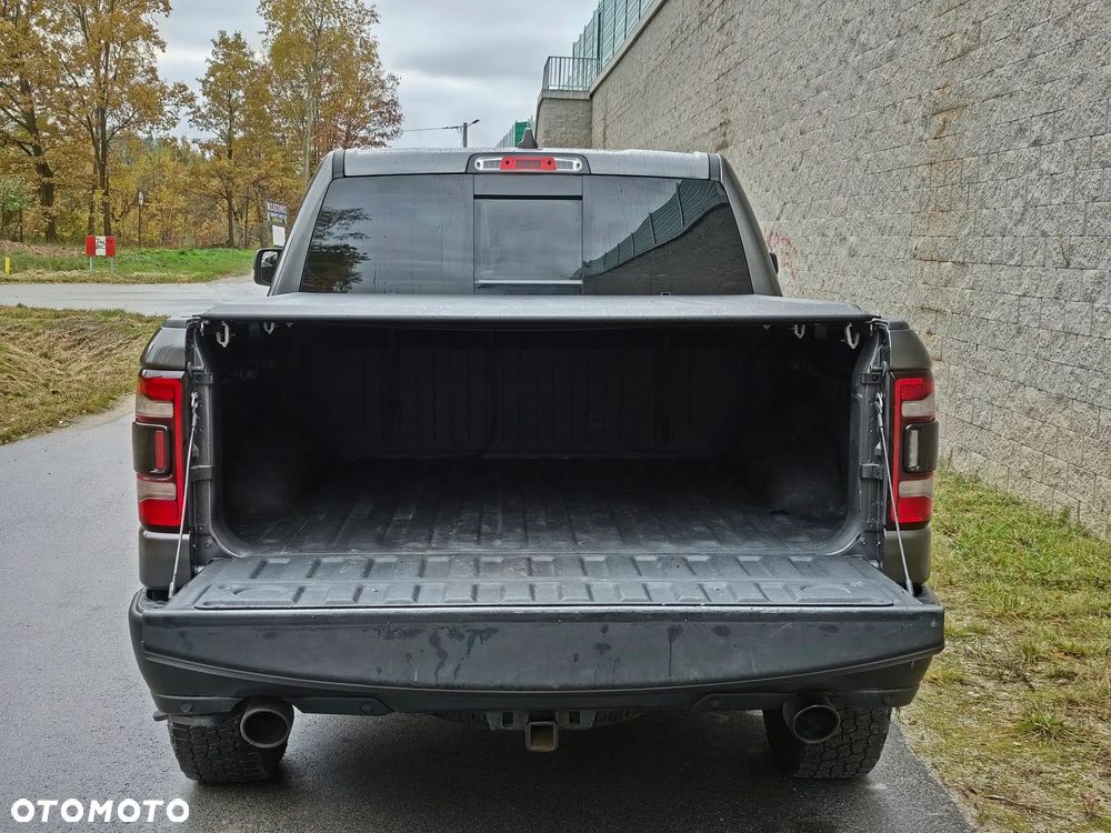 Dodge RAM 5.7 4x4 - 6