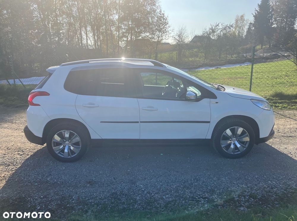 Peugeot 2008 e-HDi FAP 92 STOP & START Allure - 12