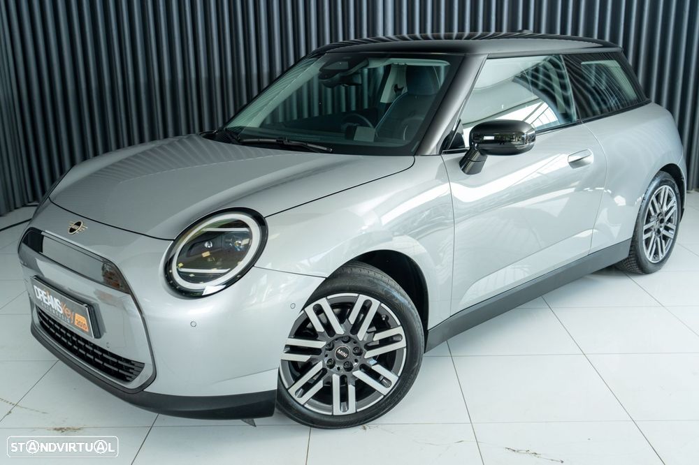 MINI 3 Portas Cooper E Essential - 9