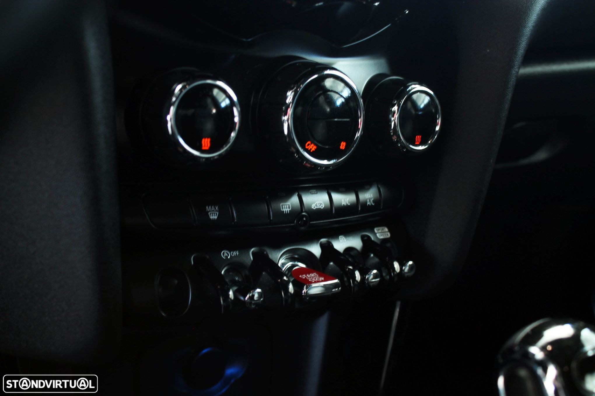 MINI 5 Portas Cooper D Auto - 20