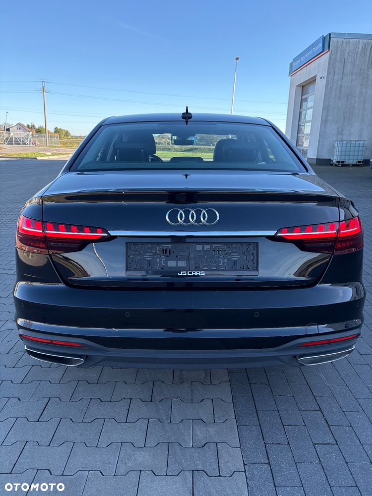 Audi A4 Limousine - 5