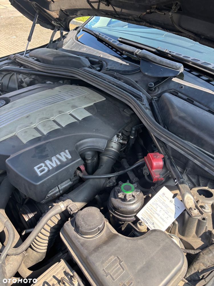 BMW Seria 5 520d - 24