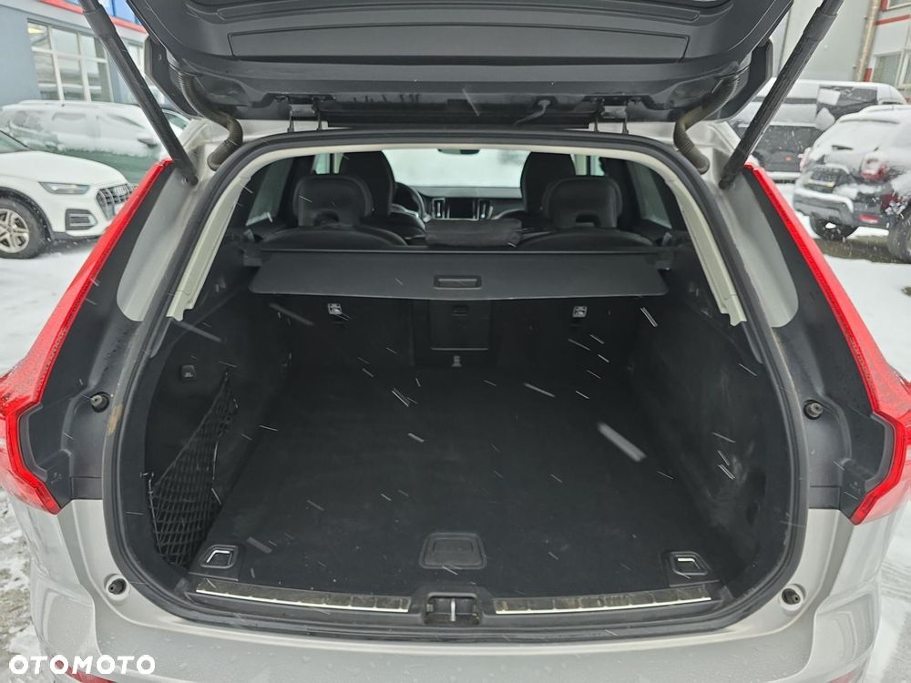 Volvo XC 60 B4 D Plus Bright - 10