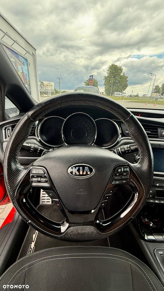 Kia Ceed 1.6 CRDi GT Line DCT - 12