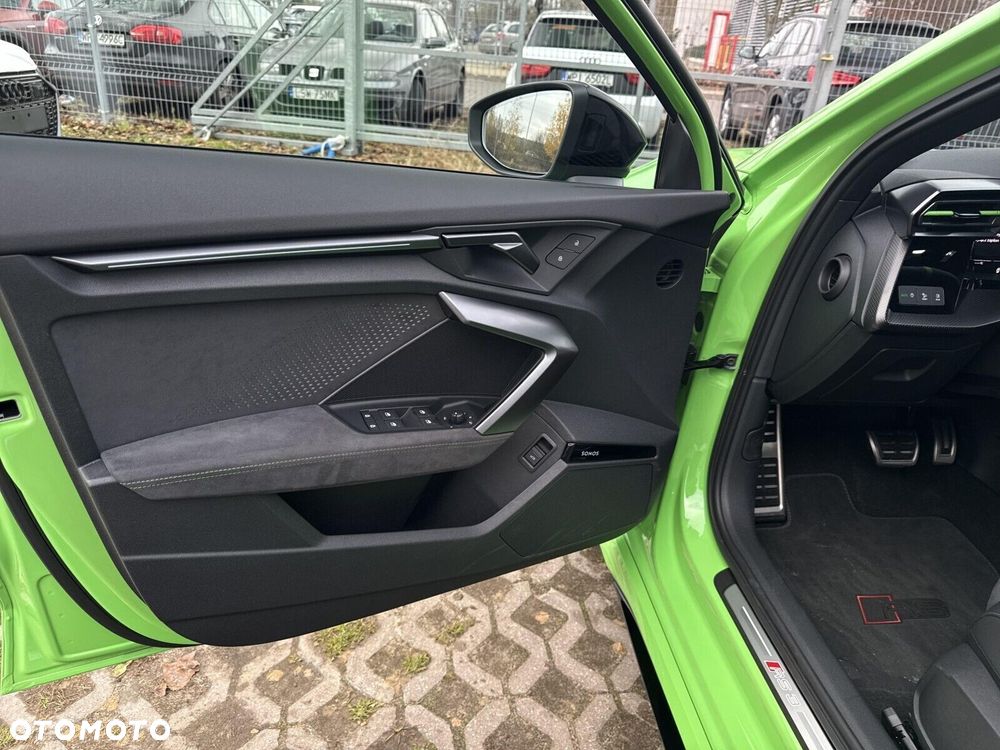 Audi RS3 Limousine - 9