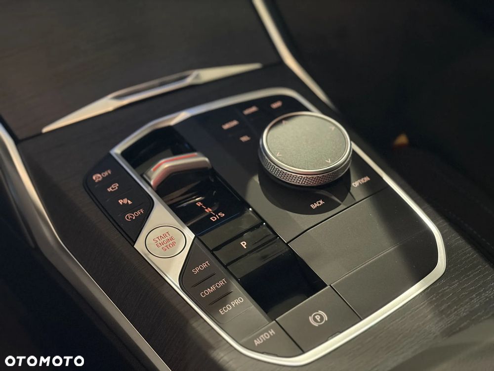 BMW Seria 3 M340i xDrive mHEV sport - 22