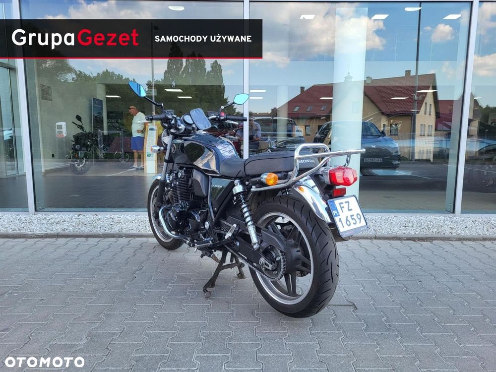 Honda CB - 12