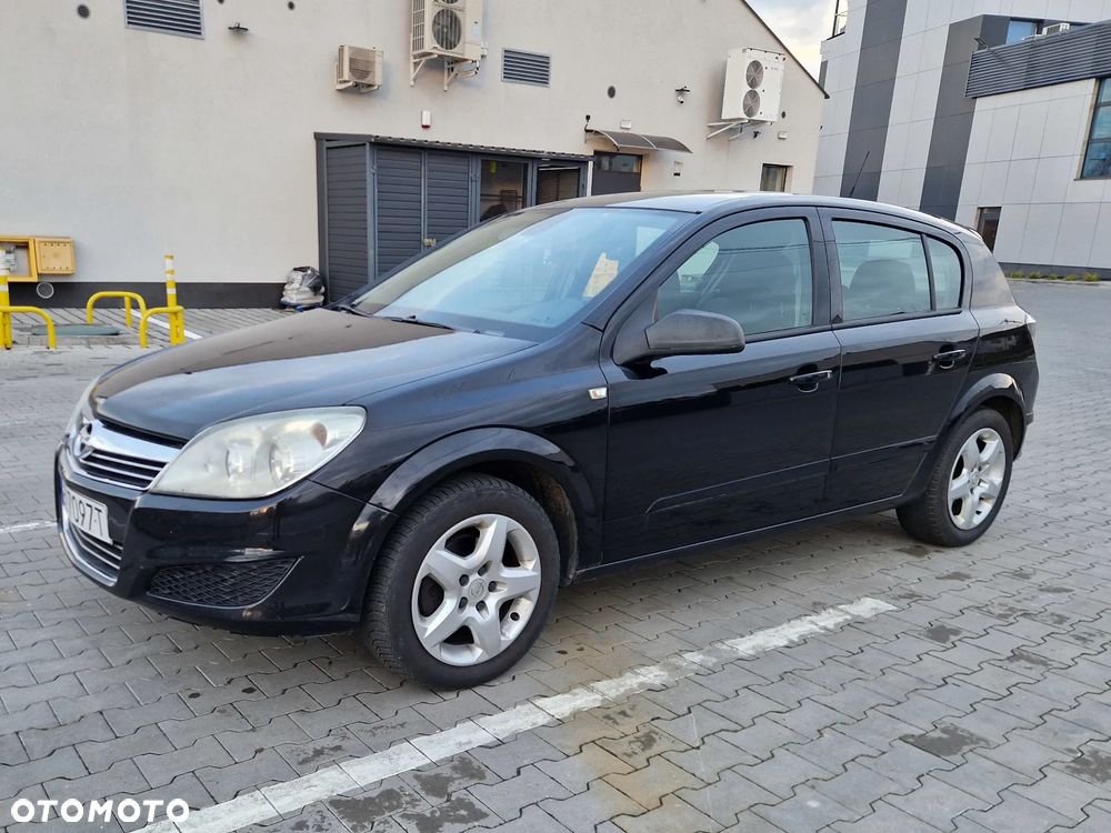 Opel Astra 1.6 Enjoy - 1