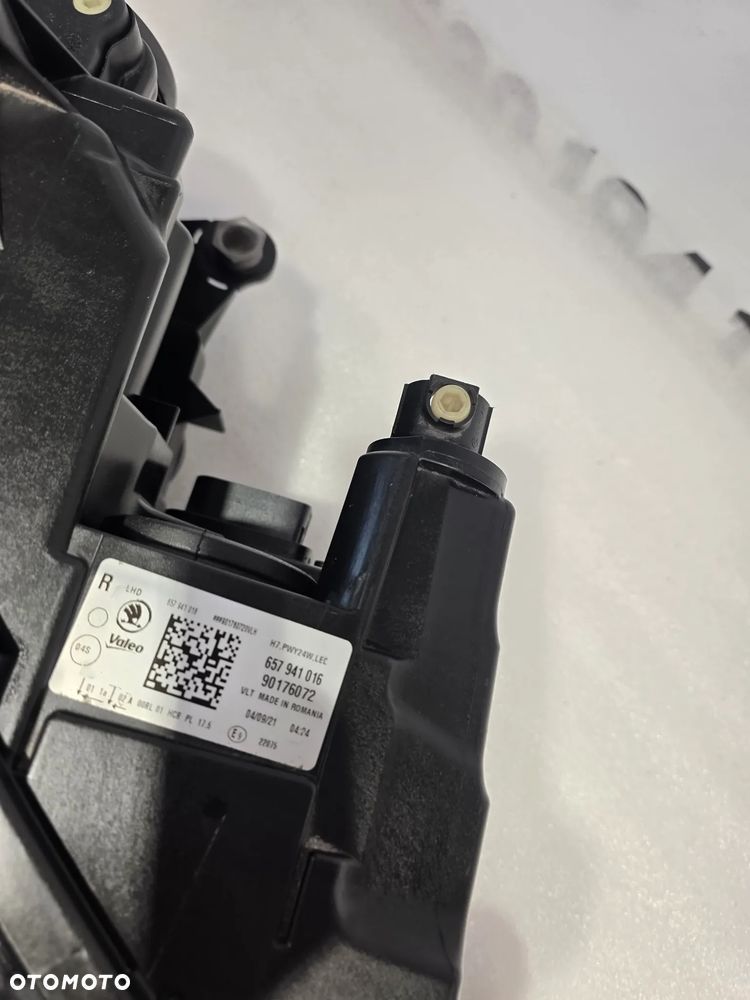 SKODA SCALA 18- PRAWA LAMPA PRZEDNIA PRZÓD ŁADNA LED NR 657941016 NR AUKCJI LPP273 - 12