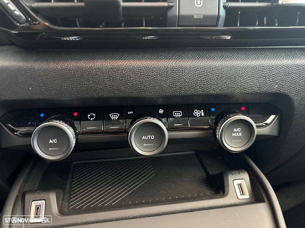 Citroën C4 1.2 PureTech Feel - 19