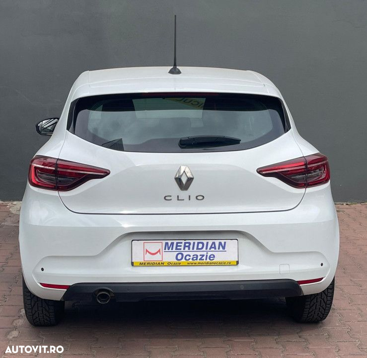 Renault Clio - 6