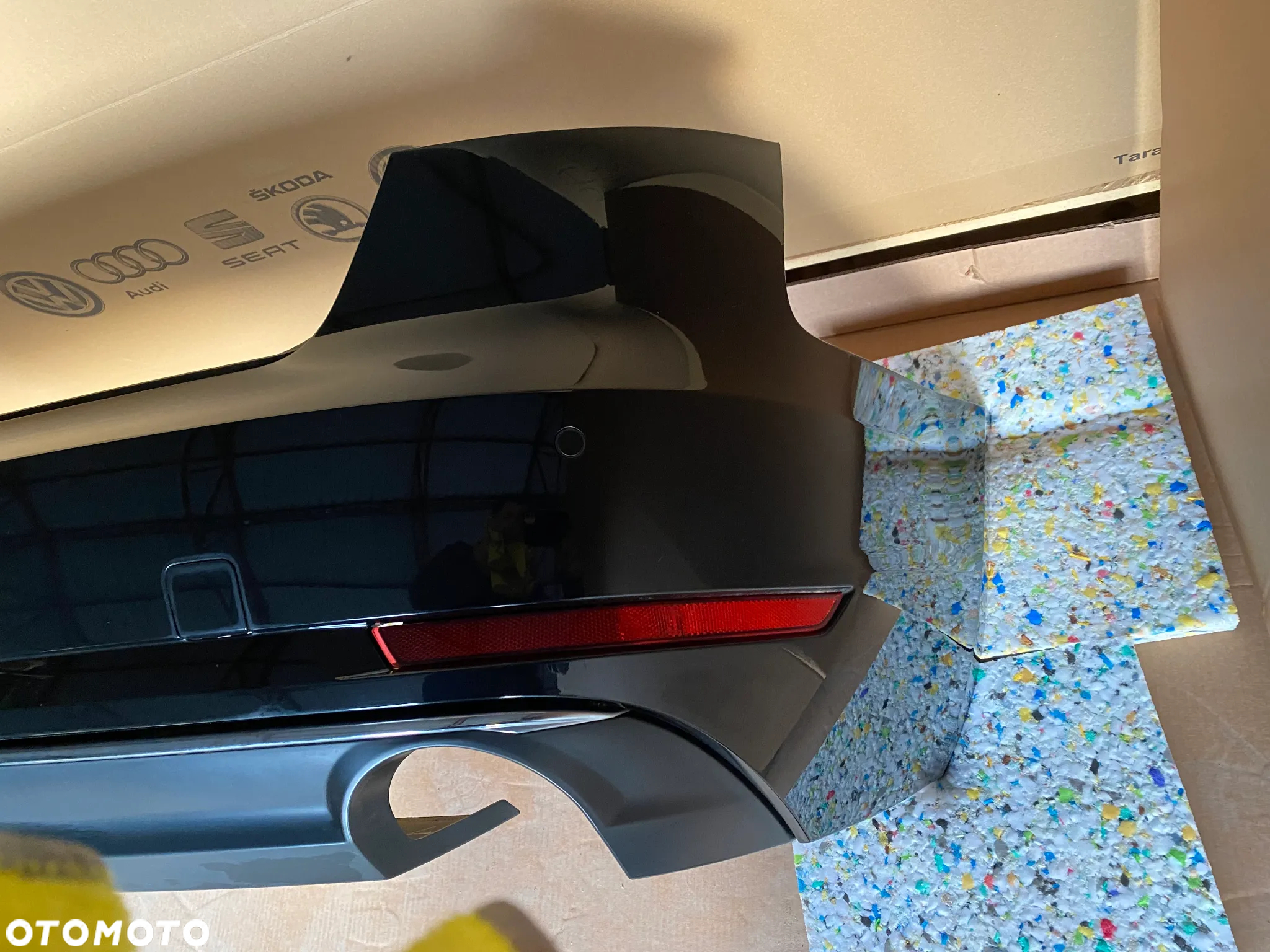 Audi A4 8W B9 SEDAN Zderzak tył kompletny czujnik dyfuzor LY9T 28km - 11