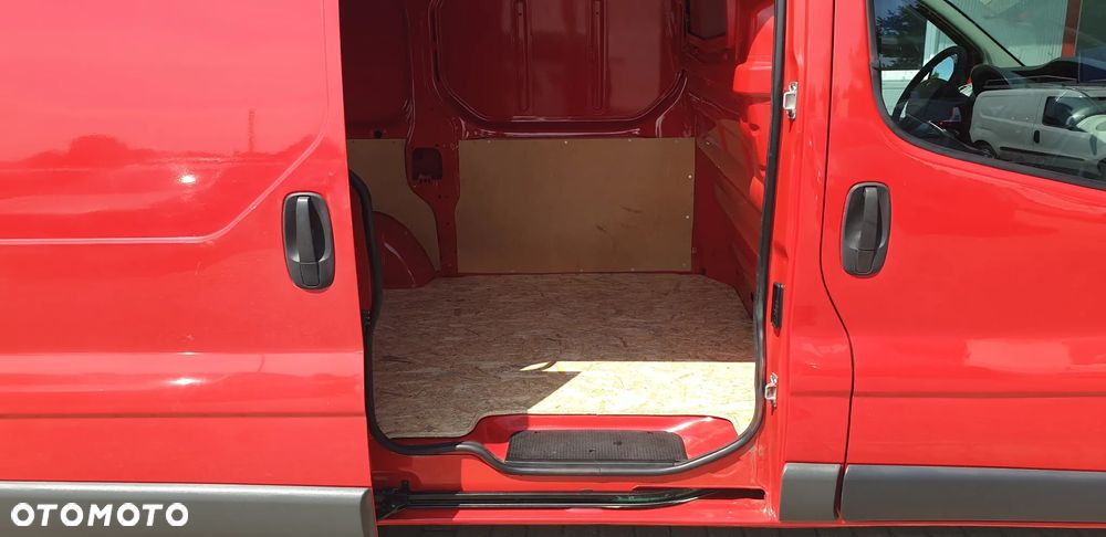 Renault Trafic - 10