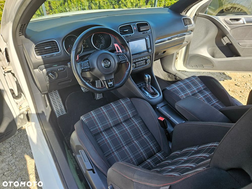 Volkswagen Golf 2.0 GTI DSG - 4