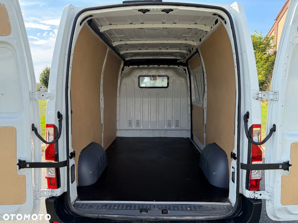 Renault Master * 2.3 / 125KM * L2H2 * Średni / Podwyższany * Furgon / Blaszak * - 20