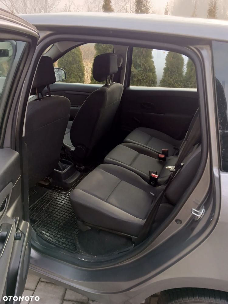 Renault Scenic - 8