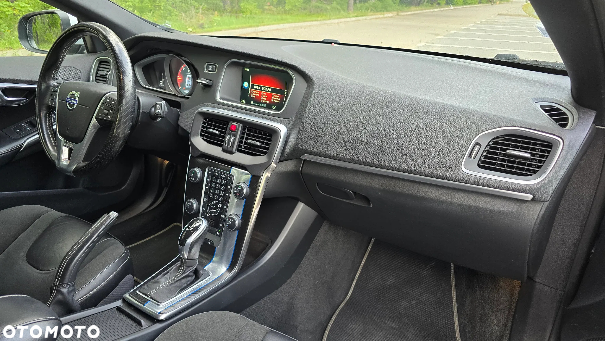 Volvo V40 D3 Geartronic RDesign - 14