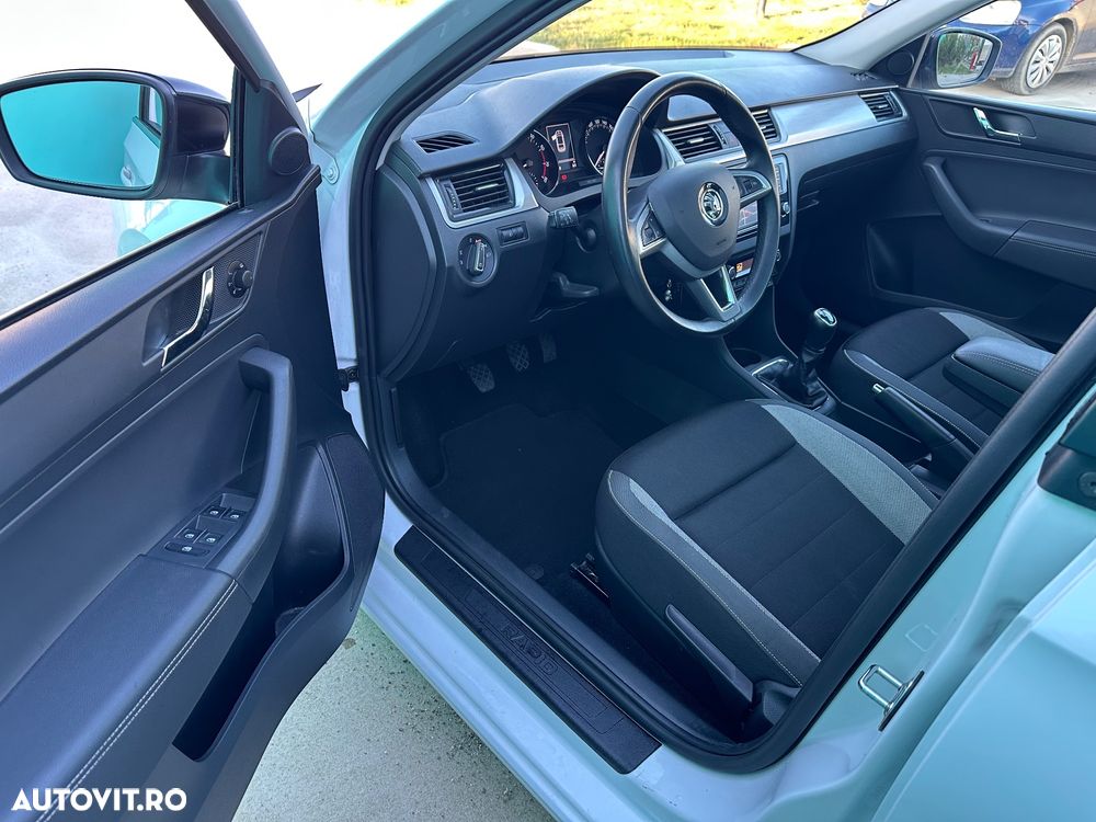 Skoda RAPID Spaceback 1.2 TSI Ambition - 11