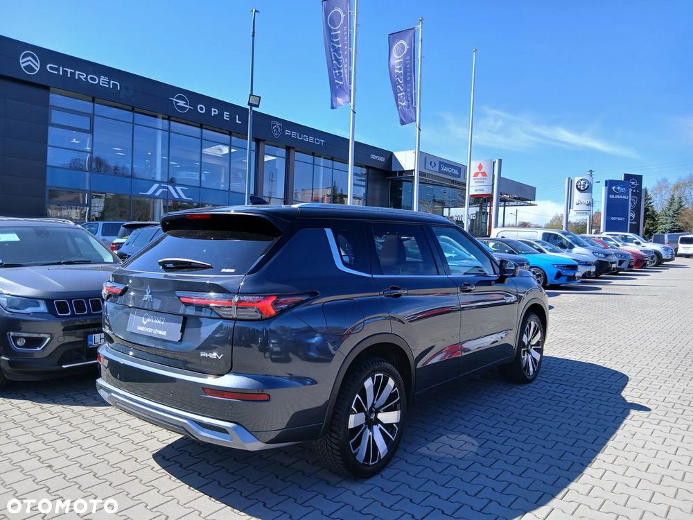 Mitsubishi Outlander Instyle Plus - 4