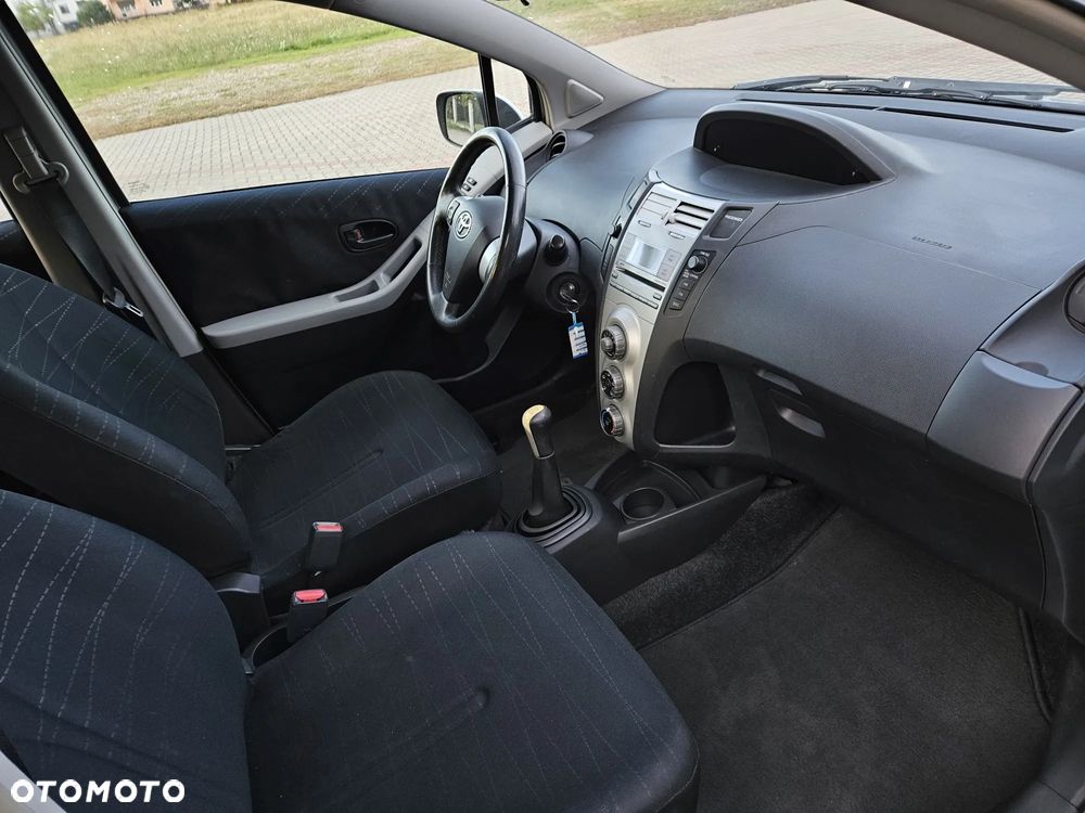 Toyota Yaris 1.3 Luna - 8