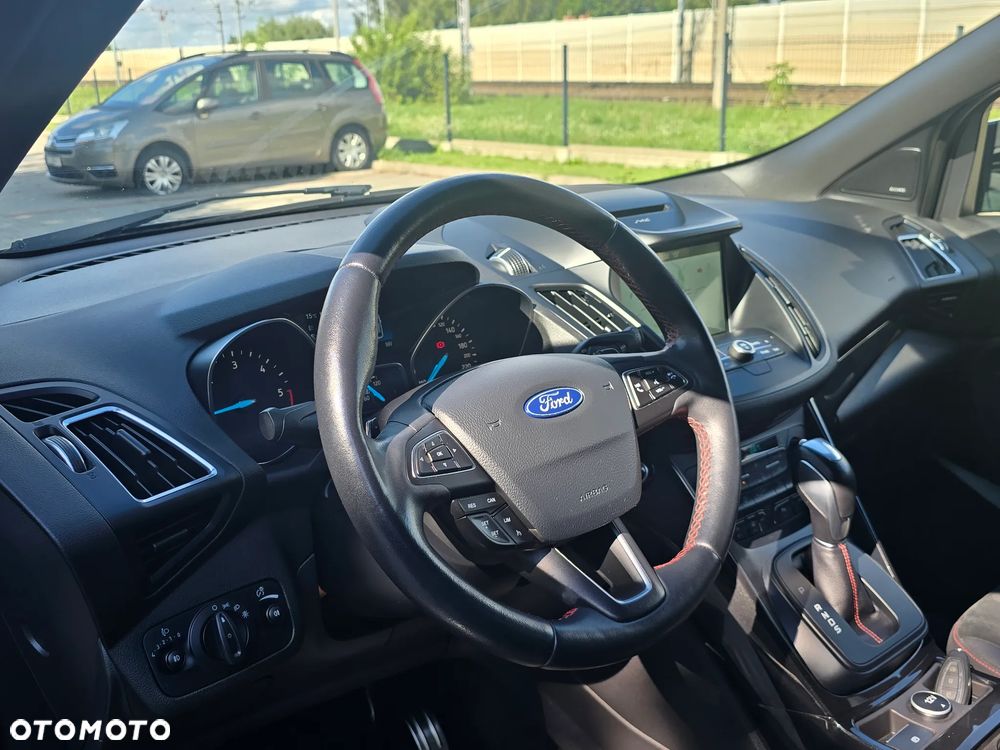 Ford Kuga 2.0 TDCi 4x4 ST-Line - 16