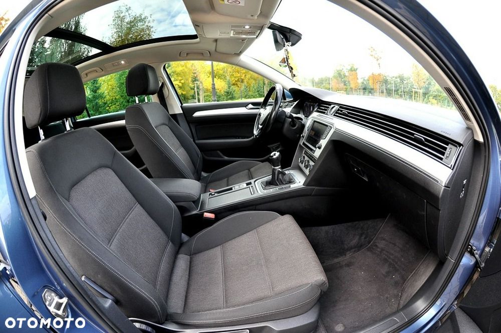 Volkswagen Passat - 9