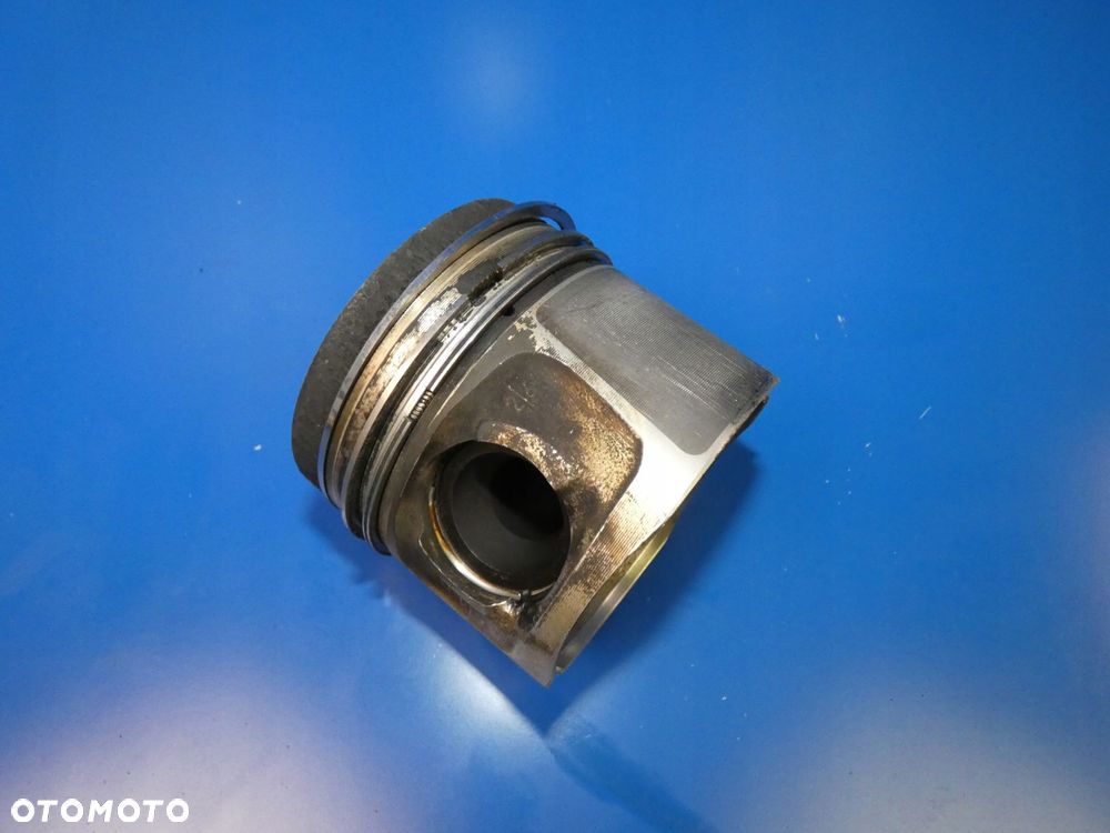 BMW 5 F10 F11 F30 2.0 D N47D20C TŁOK - 2