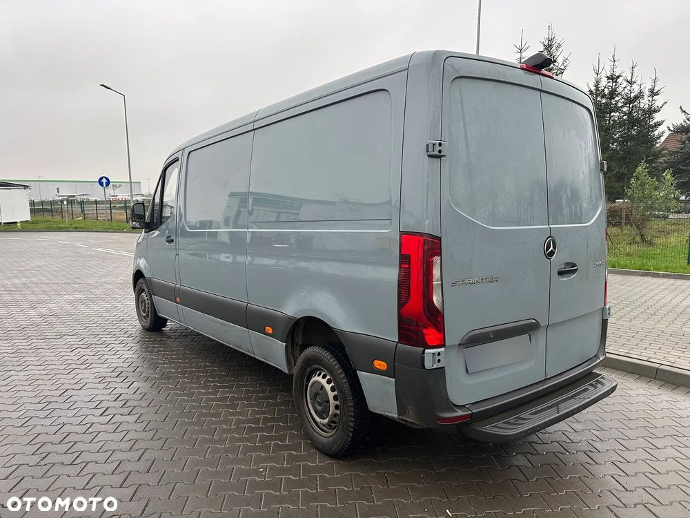 Mercedes-Benz SPRINTER - 3
