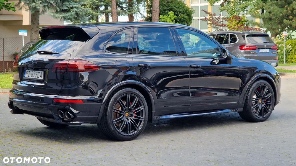 Porsche Cayenne GTS - 4