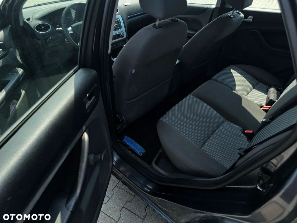 Ford Focus - 12